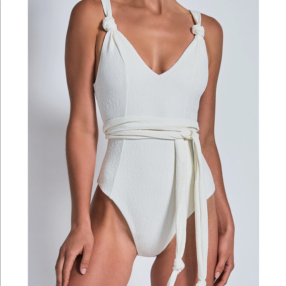 NWT Devon Windsor Swim NOA full piece size small white texture